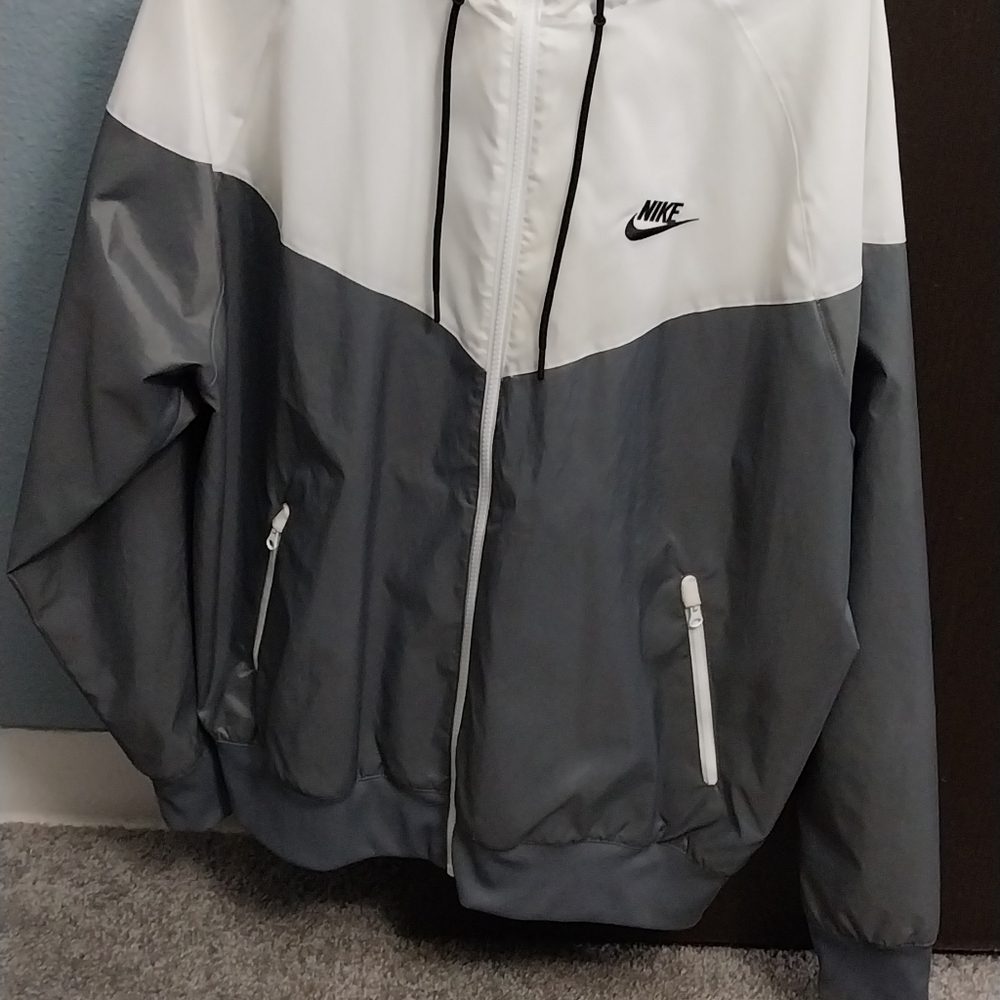 Nike Windrunner Hooded Jacket - image 4